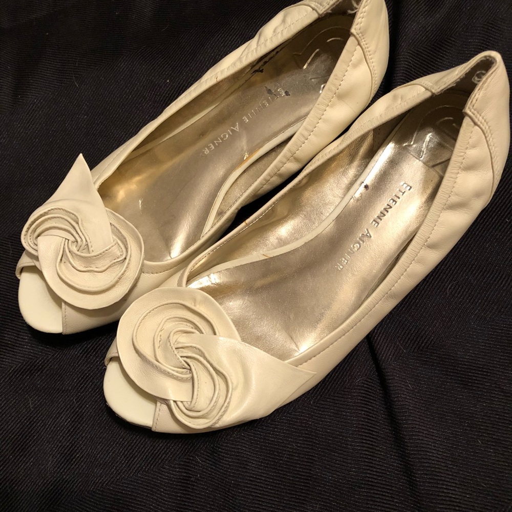 Etienne aigner peep toe flats